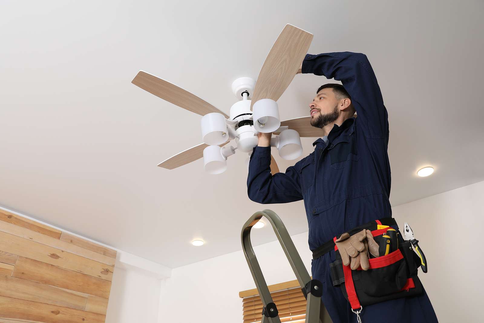 How To Balance A Ceiling Fan Guide